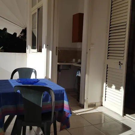 Le Dune בית הארחה 3*